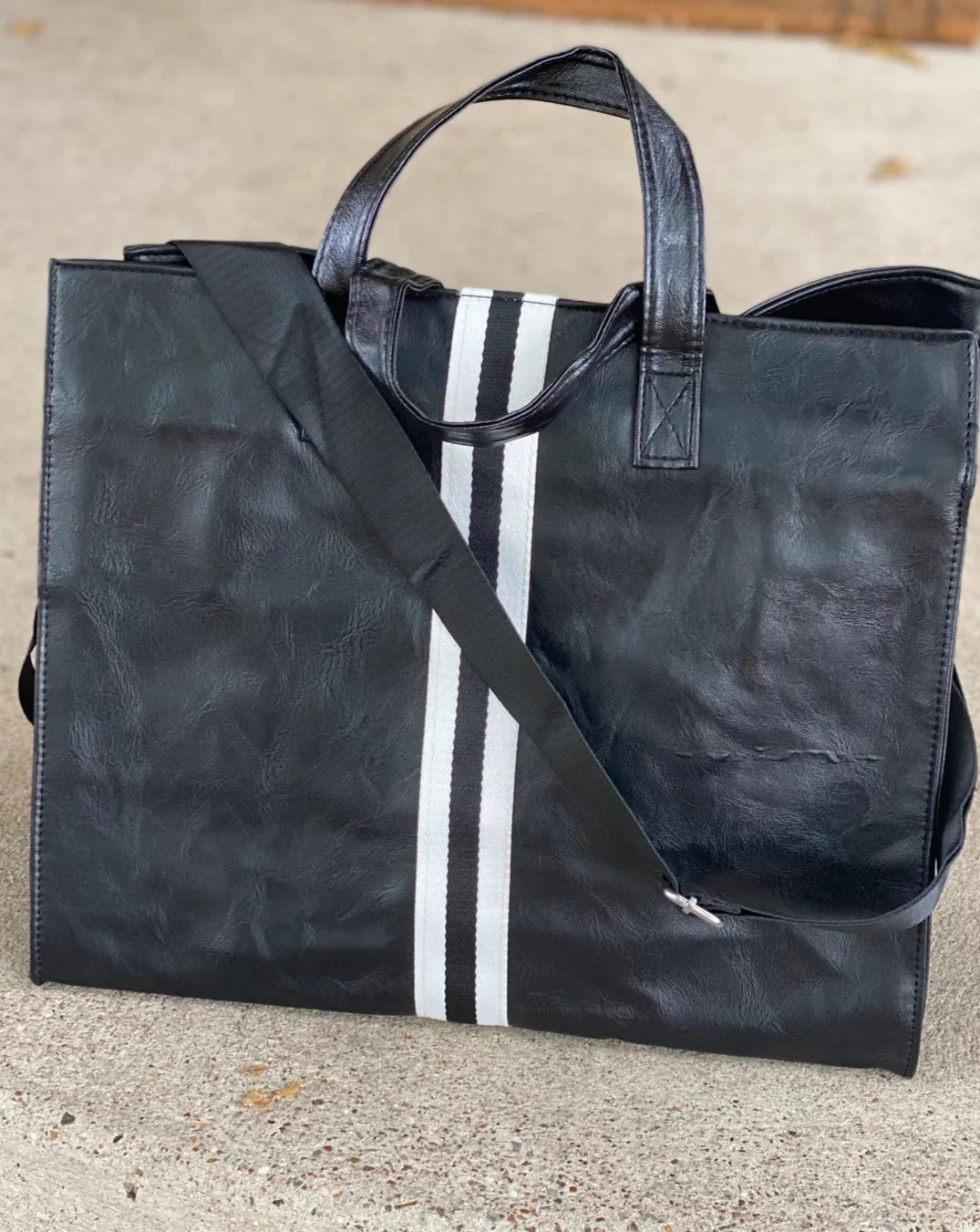 Nicole Tote